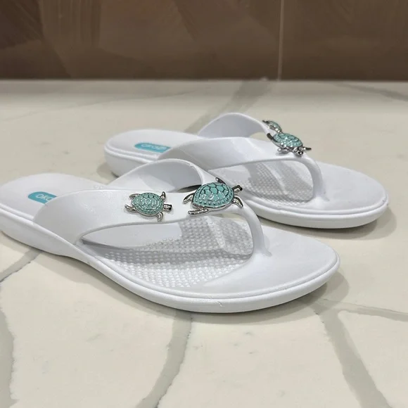 OKA b. White Sandals with Turtle Embellishments - Picture 1 of 12